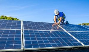 Installation et mise en production des panneaux solaires photovoltaïques à La Ferrière